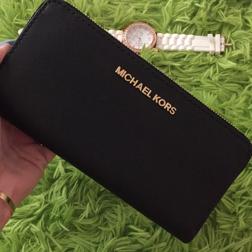 BRAND NEW MK wallet